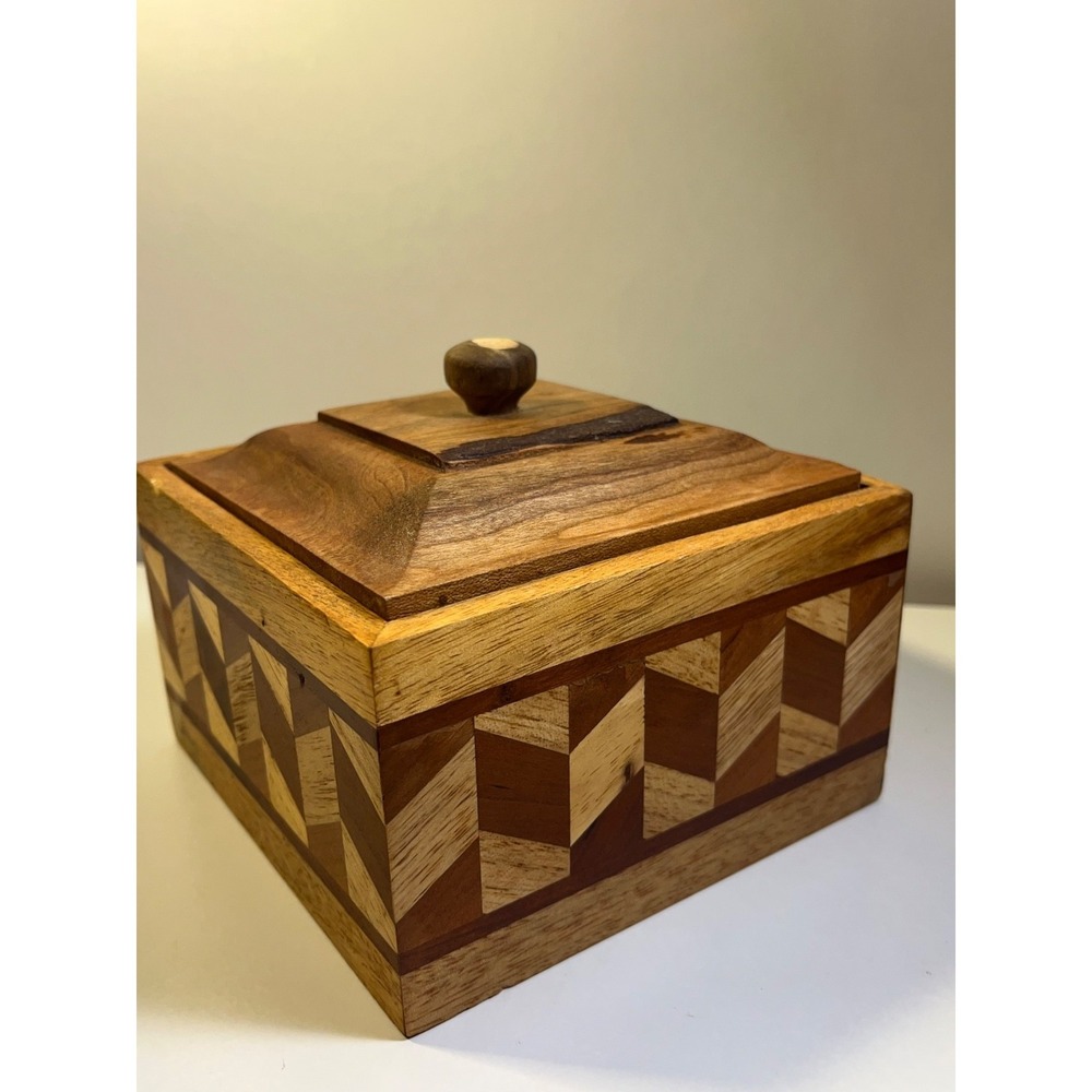 Beautiful Handmade Vintage MCM Retro BohoParquetry Marquetry Wooden Box With Lid - Picture 4 of 13